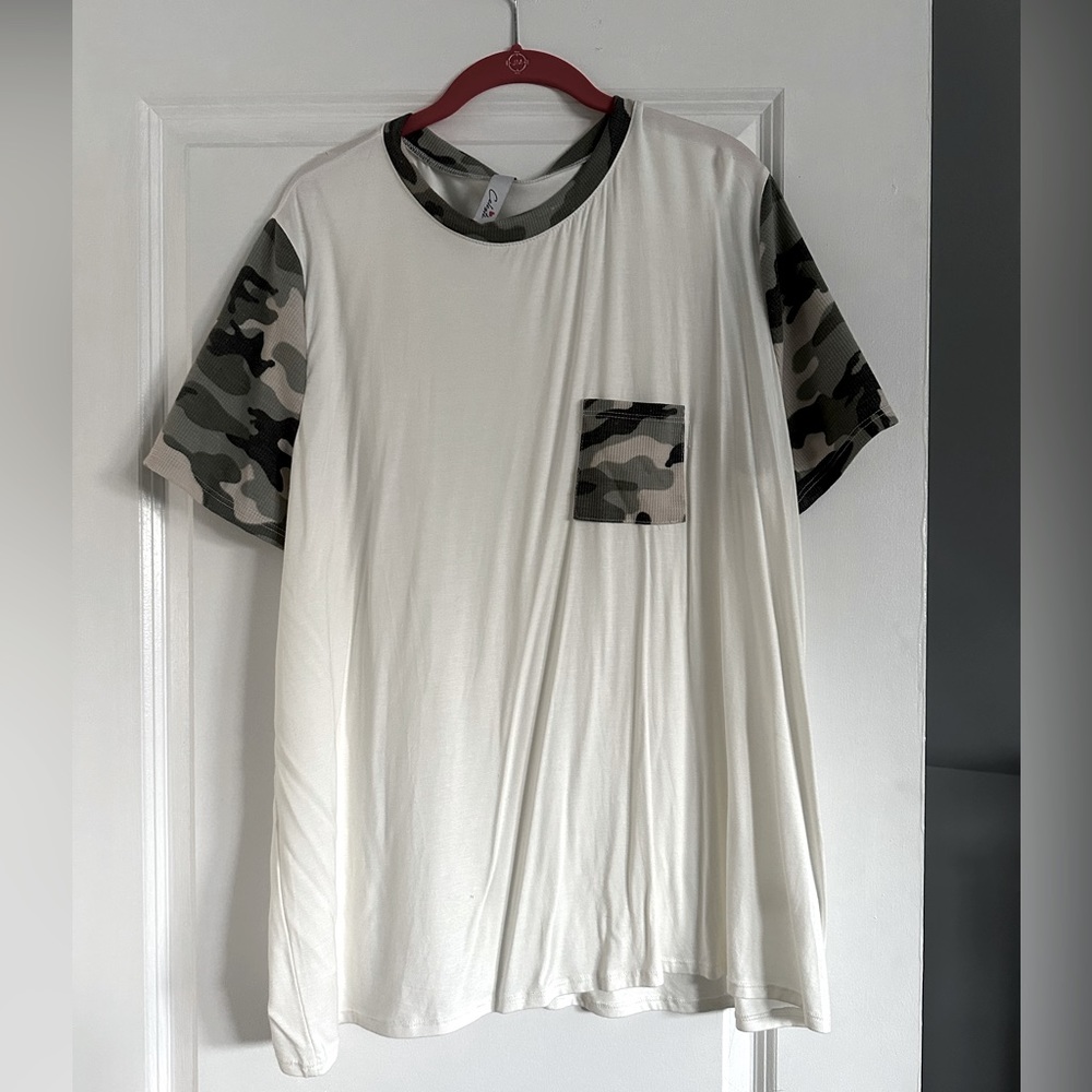 Camo/White Tee